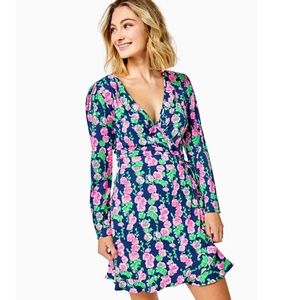 Lilly Pulitzer Mirelle Wrap Romper Navy De Vine Size M Gorgeous!